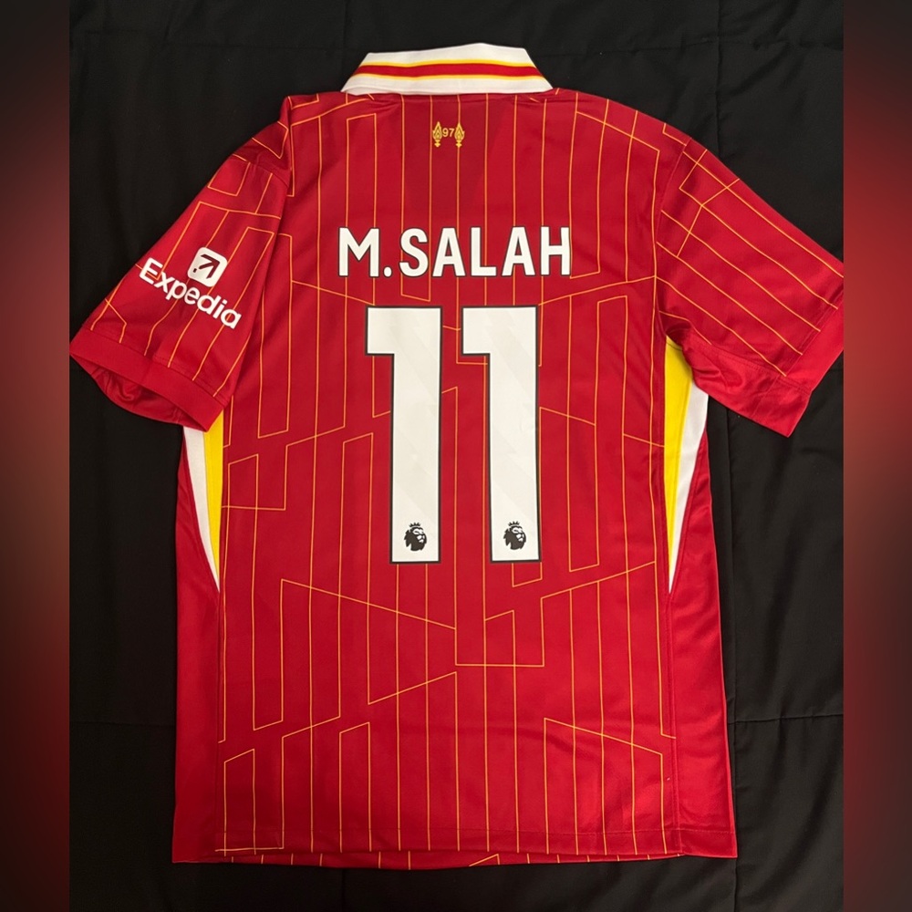 Mo Salah #11 Home Soccer Jersey Red 2025 England S-L